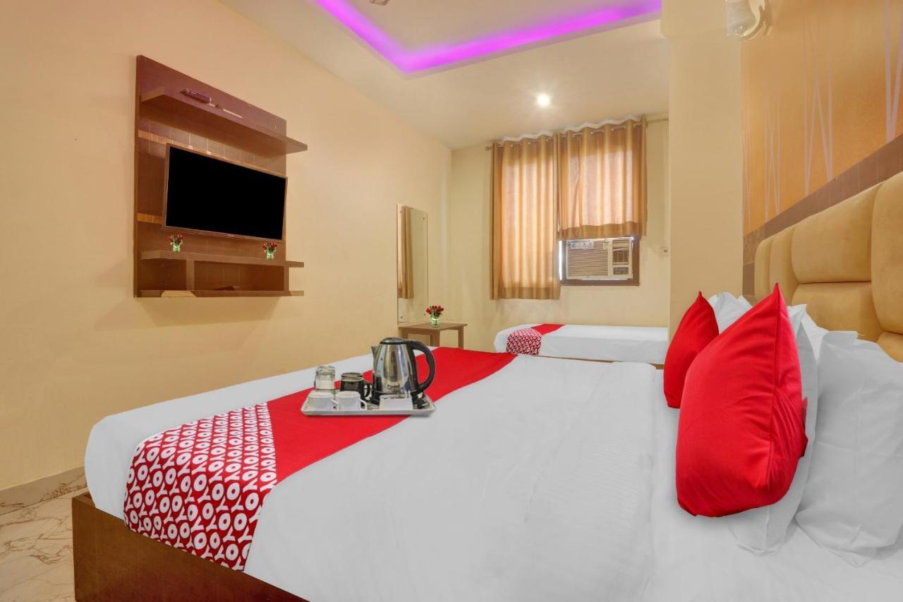 Hotel O Prince Home Stay Near Ambience Mall New Delhi Exteriör bild