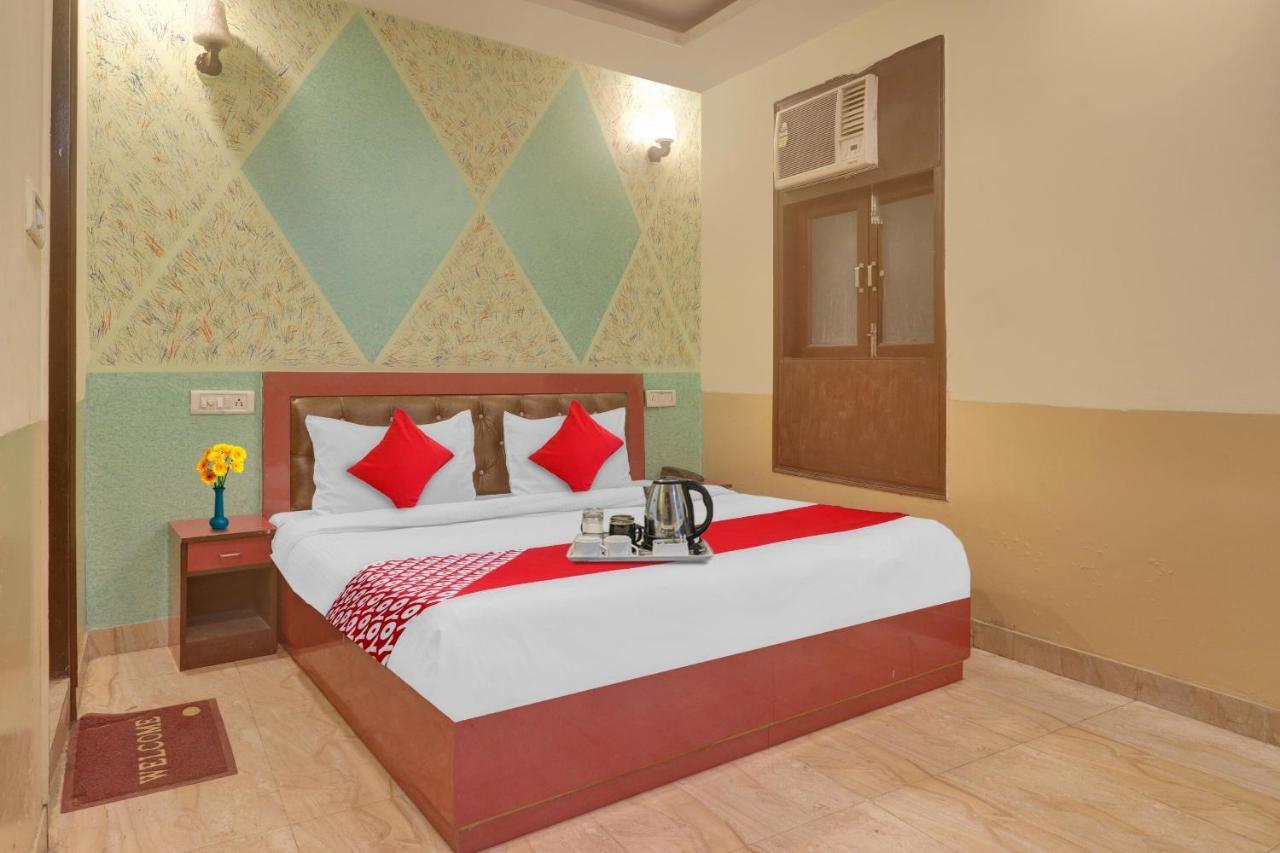 Hotel O Prince Home Stay Near Ambience Mall New Delhi Exteriör bild